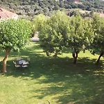 Ionis Hotel 2*