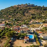 Ionis 2* Troianata