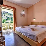 Hotel Ionis Troianata