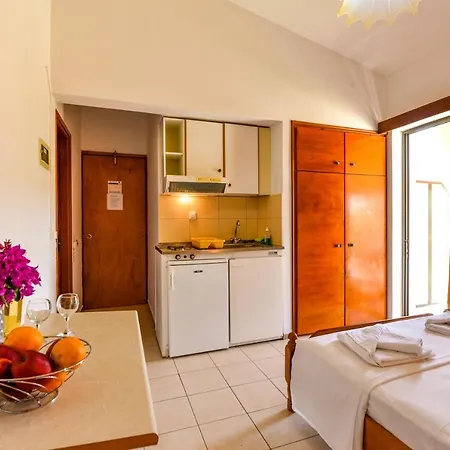 Otel Ionis Troianata