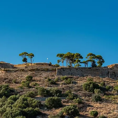 Ionis מלון Troianata