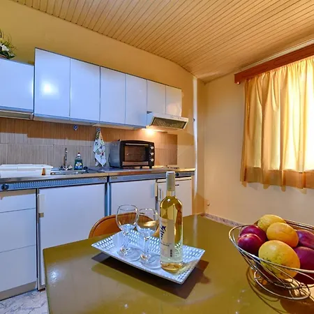 Ionis Hotel Troianata